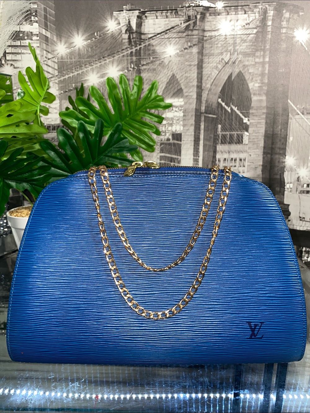 Authentic Rare LOUIS VUITTON Epi Blue Leather Dauphine GM Pouch Bag